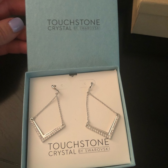 Never worn touchstone swarovski earrings - Picture 2 of 2